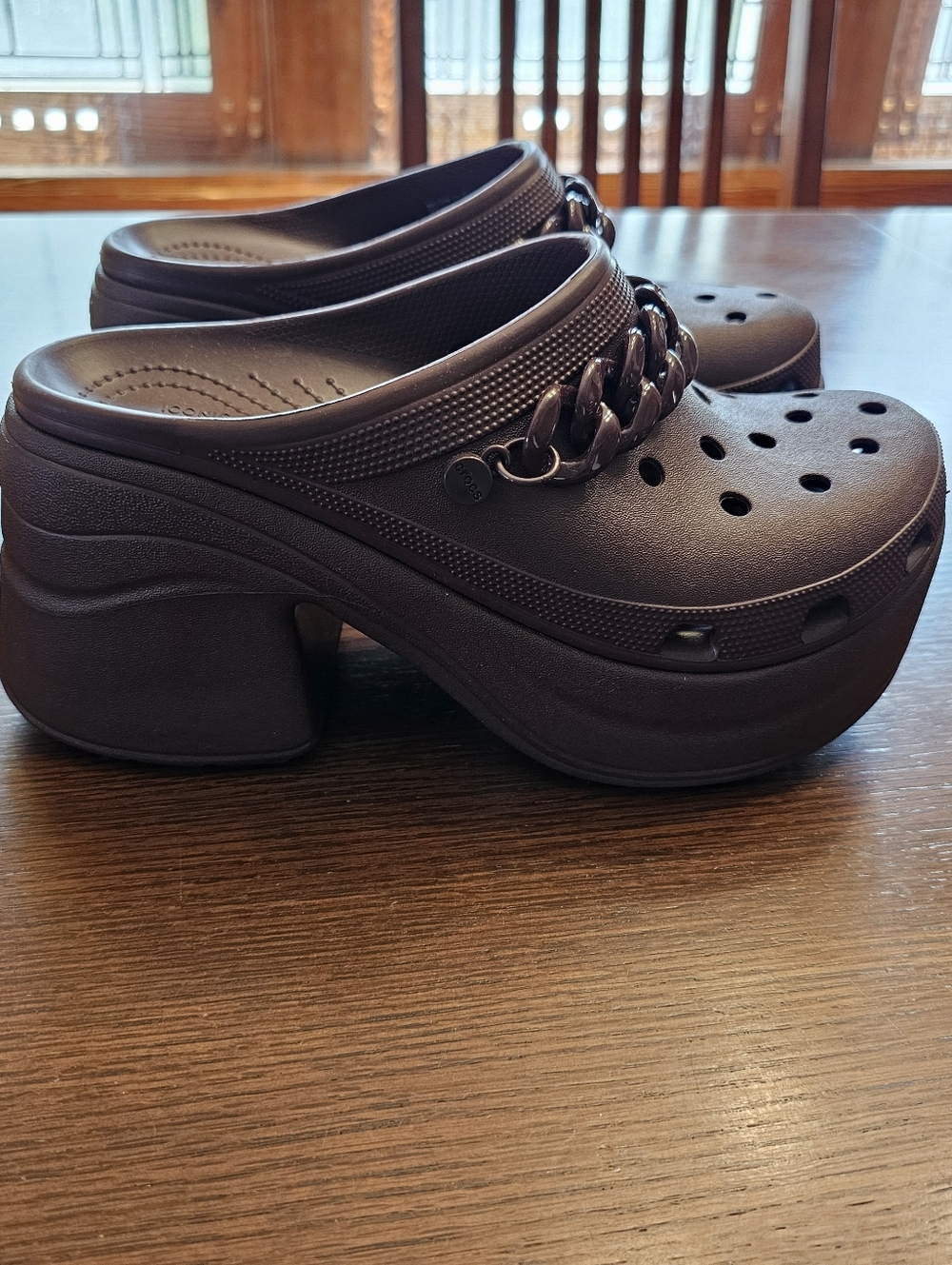 Crocs Siren Chain Heels Dark Cherry Size 10 - Picture 4 of 16